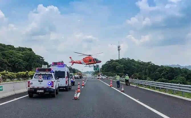 行唐高速公路汽车救援案例